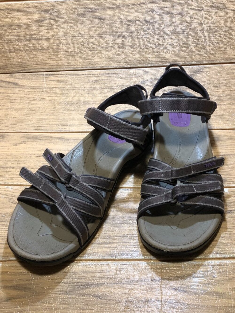 Teva women washable gray fabric sandals, 11